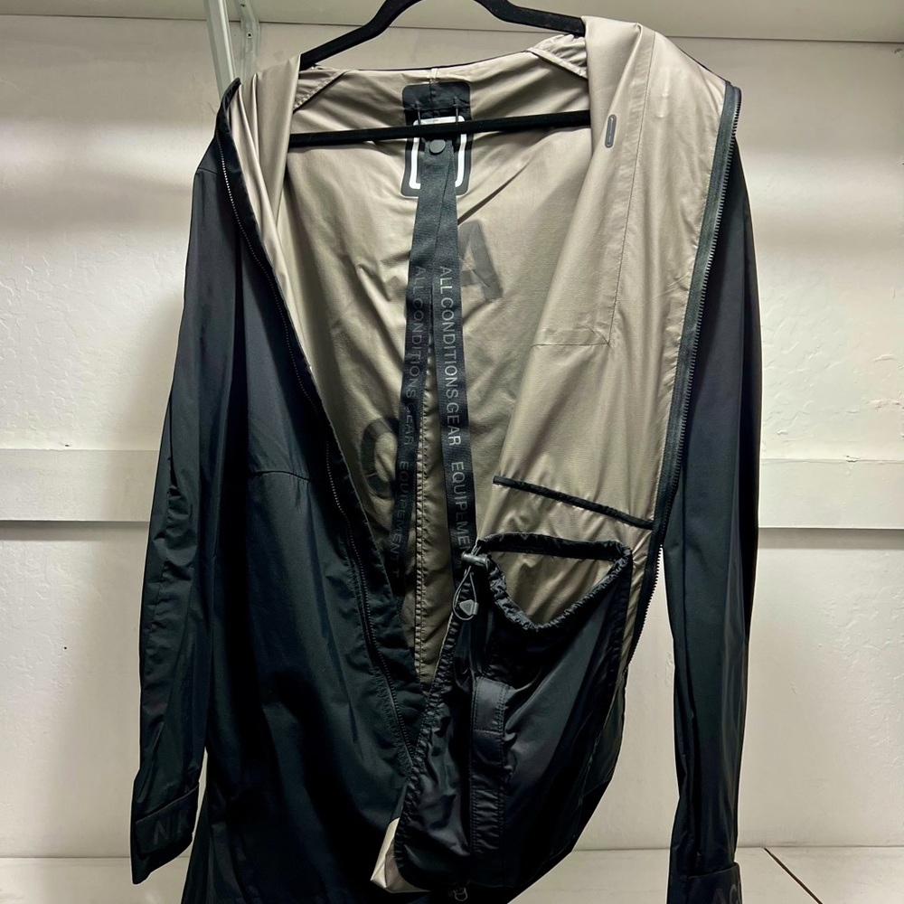 RARE Nike ACG Packable Gore-Tex Rain Jacket